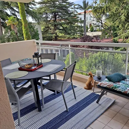 Semesterbostad Henri Camille Re - Passy 2 -beautiful One Bedroom Swimming Pool And Parking *